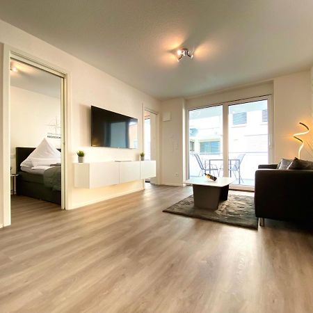 Auszeit Apartment: Lakeside Retreat with Balcony & Parking Friedrichshafen Exterior photo