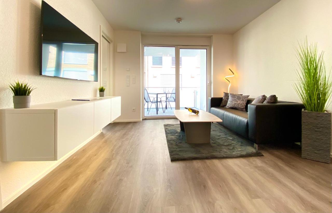 Auszeit Apartment: Lakeside Retreat with Balcony & Parking Friedrichshafen Exterior photo